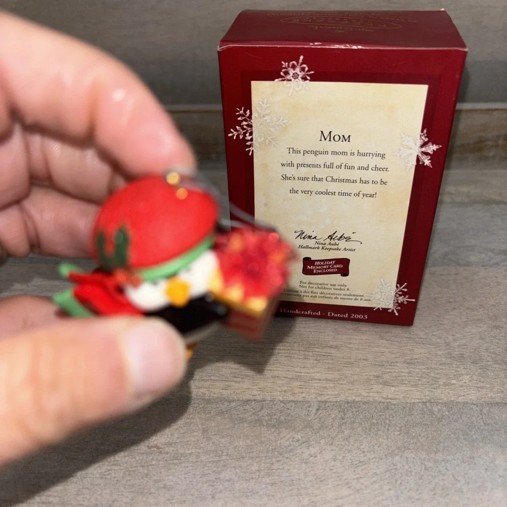 Hallmark‎ Ornament 2003 Mom Penguin Christmas Package Keepsake